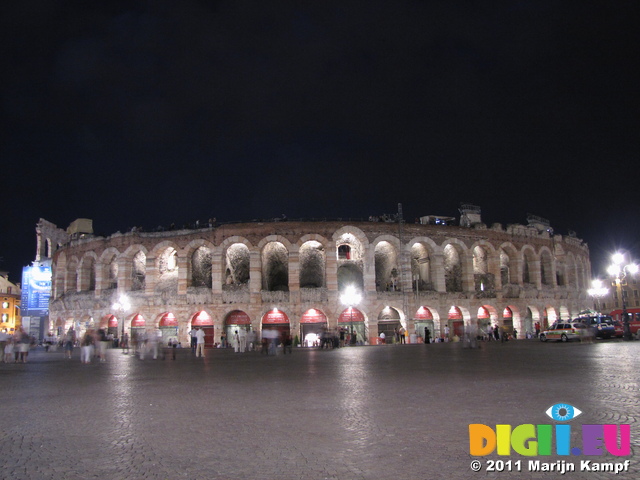 SX19441 Arena roman theater at night in Verona, Italy